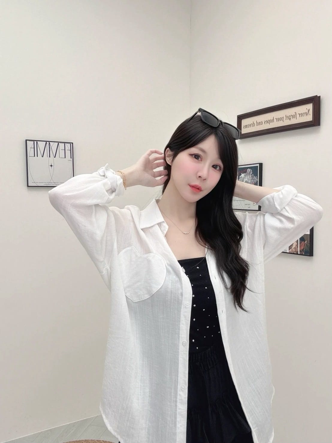 愛心口袋防曬襯衫